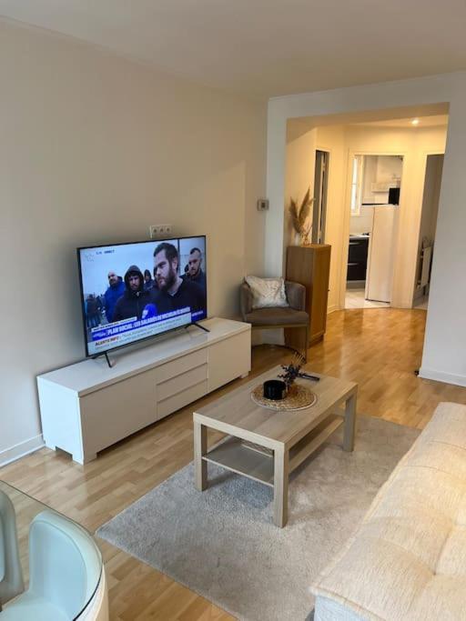 Appartement Paris Vue Tour Eiffel Trocadero Экстерьер фото